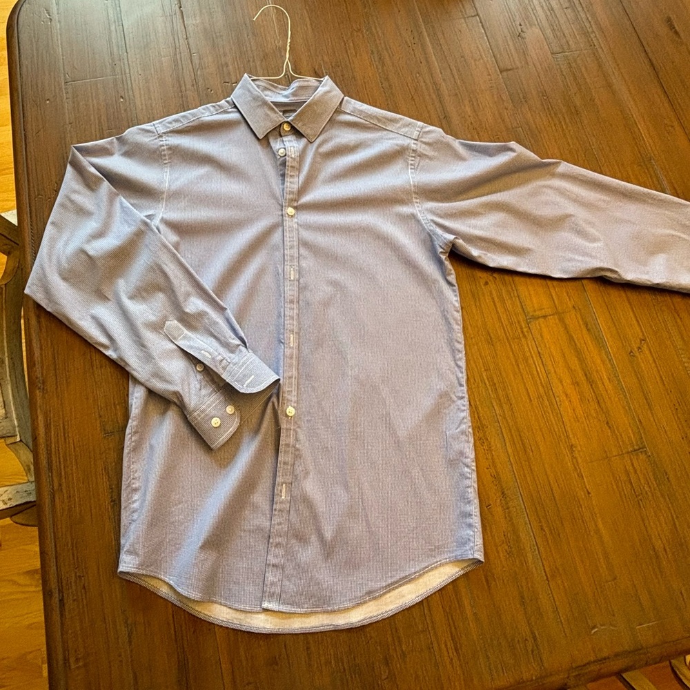 Boys Van Heusen Button Down Shirt Size 14/16 *Like new*
